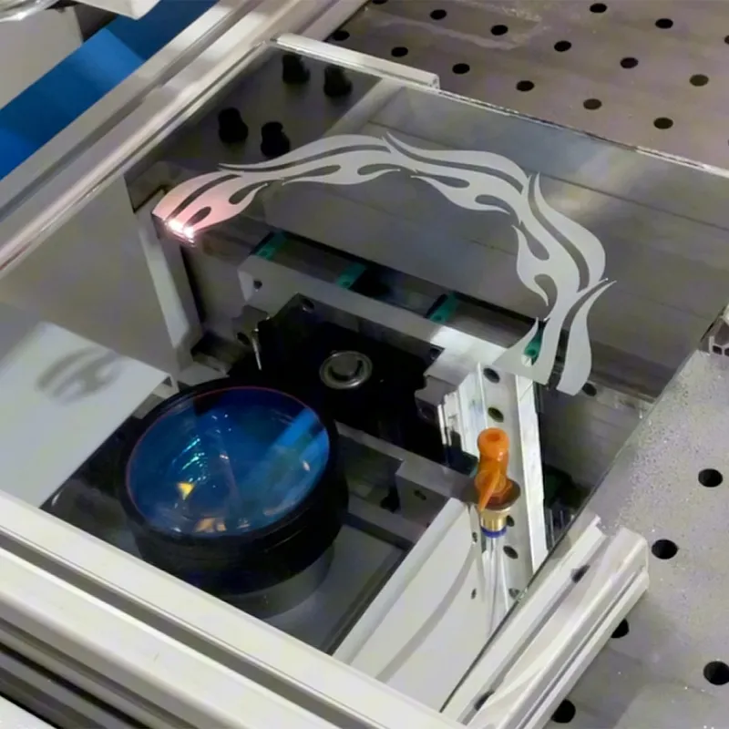 Лазерный станок для матирования стекла1236 (2)