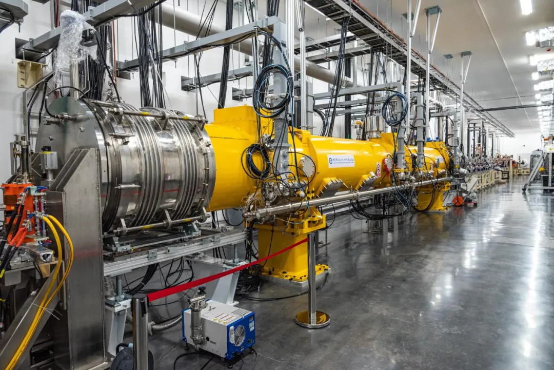 Повторная частота в миллион герц! Объединённая команда Даляньского передового источника света овладела ключевыми технологиями222